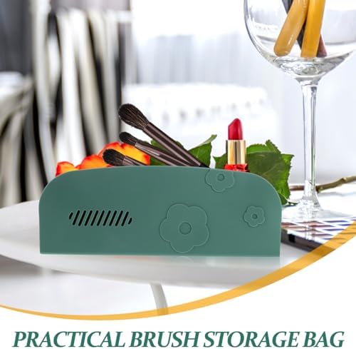 Ipetboom Portable Silicone Makeup Brush Case for Travel and Daily Use