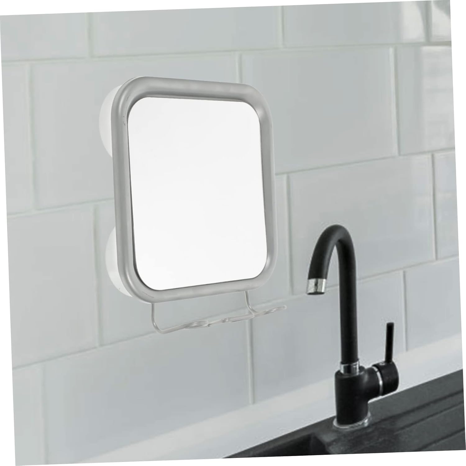 Fogless Suction Cup Mirror with Razor Hooks