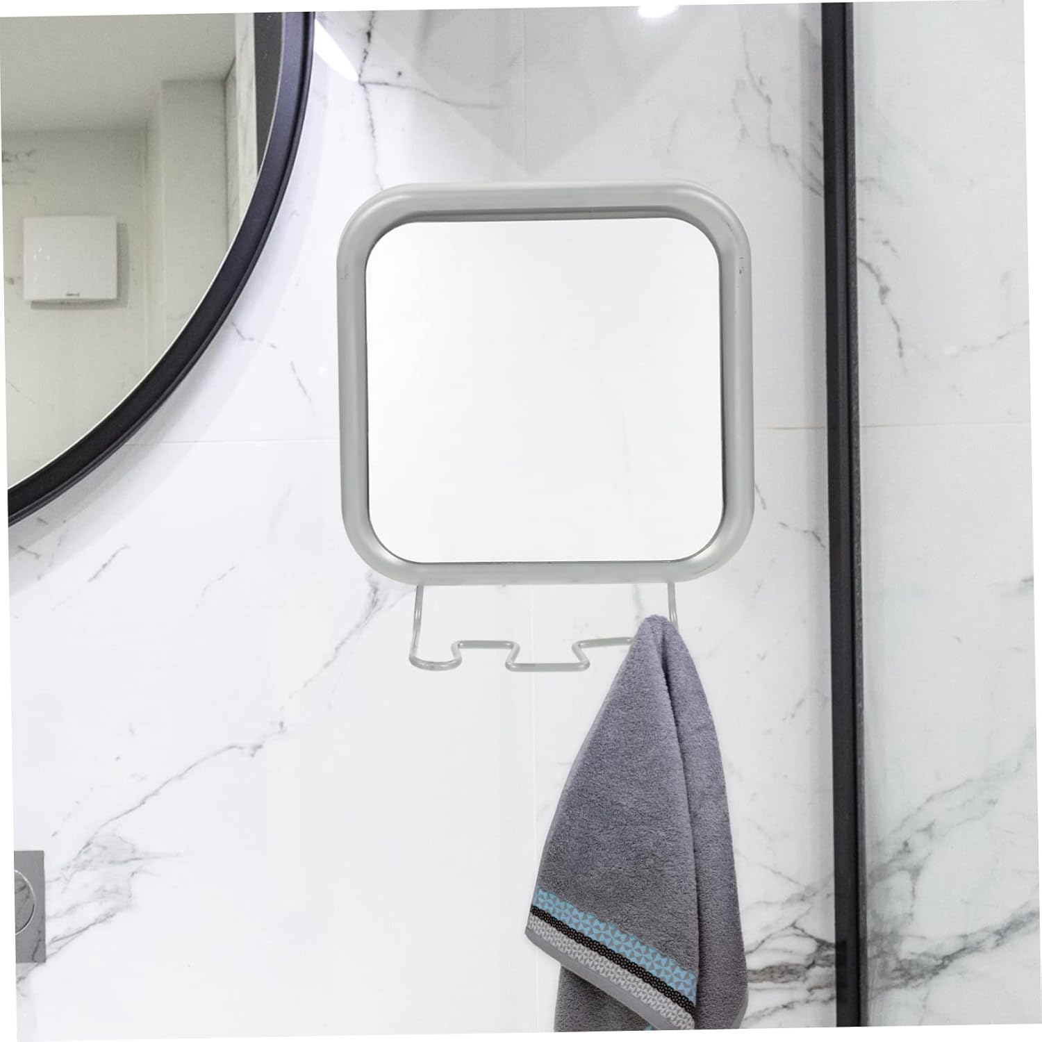 Fogless Suction Cup Mirror with Razor Hooks